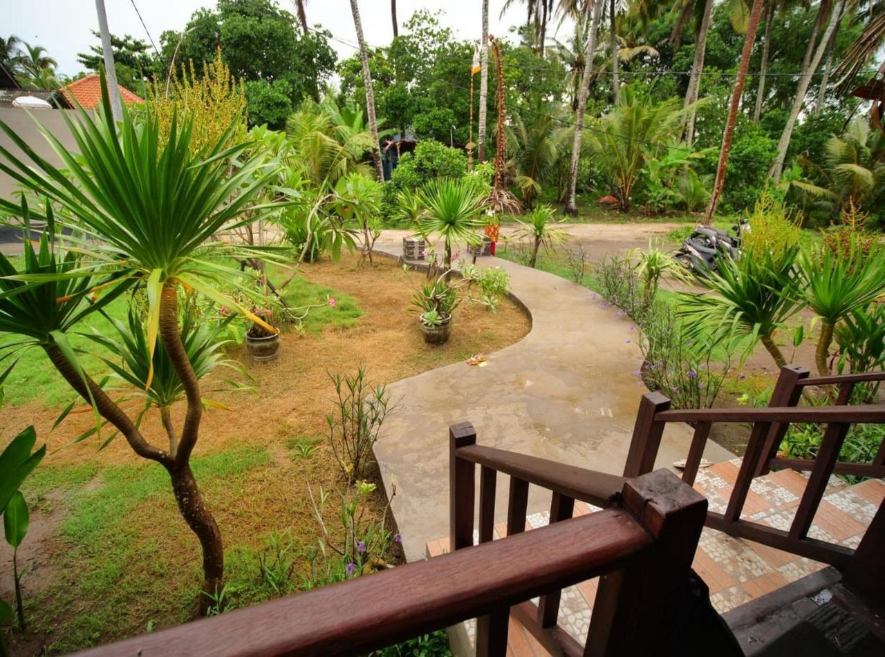 Titi Hostel Lembongan Esterno foto