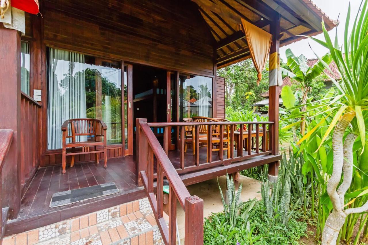 Titi Hostel Lembongan Esterno foto