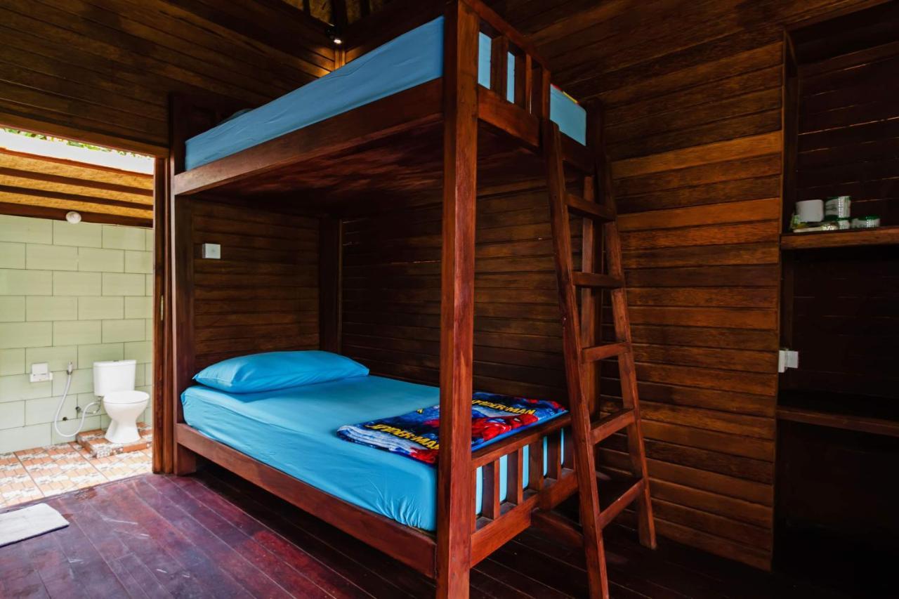Titi Hostel Lembongan Esterno foto
