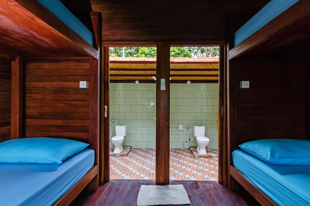 Titi Hostel Lembongan Esterno foto